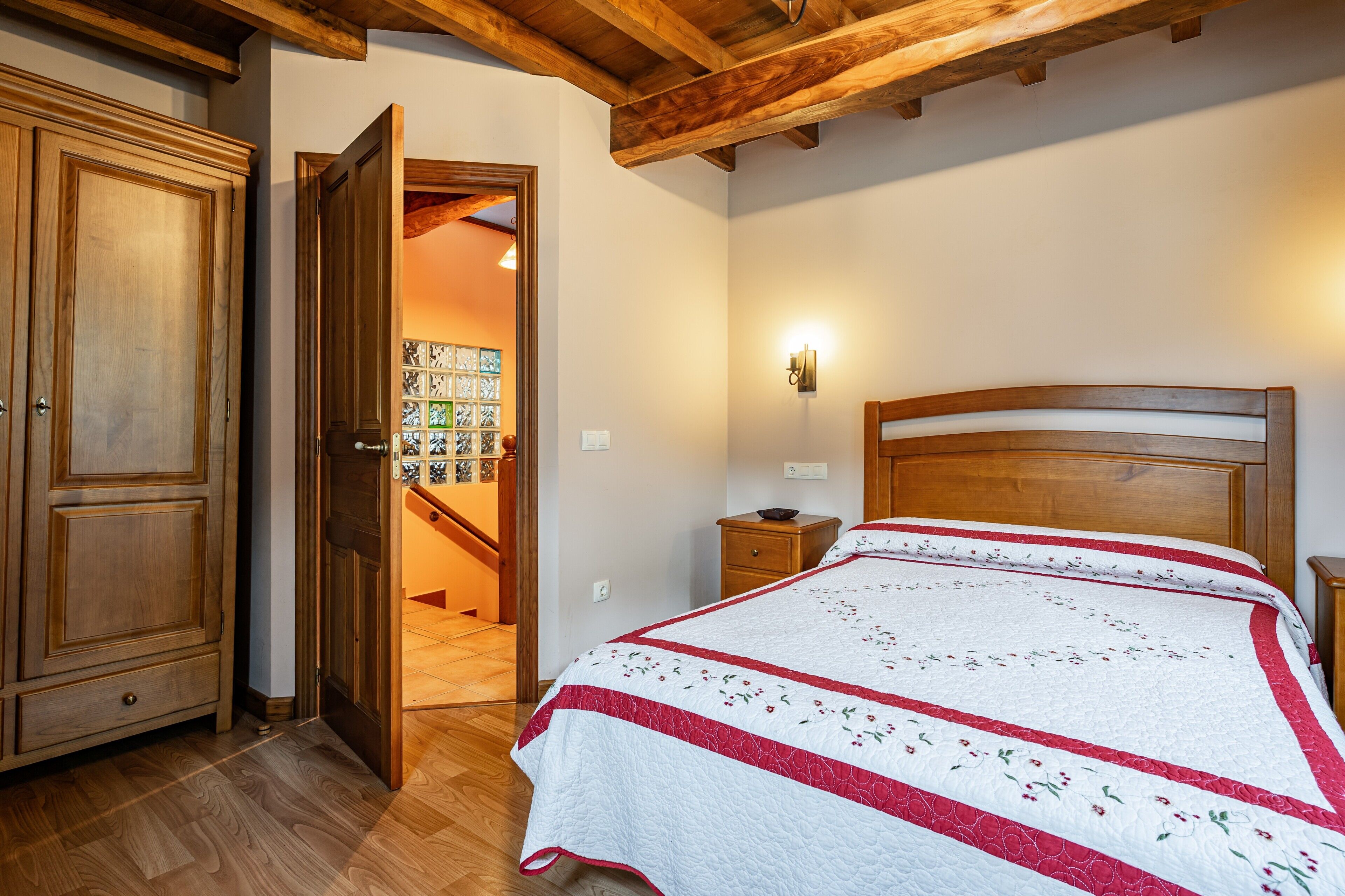 2 chambres, Wi-Fi gratuit, draps fournis