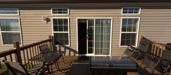 Charming 2-bedroom house with WiFi, Patio/Grill, & Breakfast near Kirksville