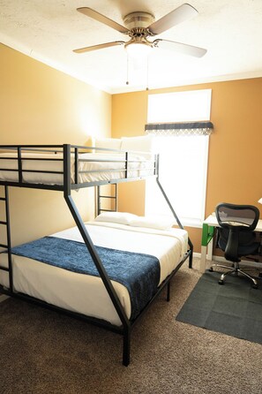 2 bedrooms, desk, iron/ironing board, WiFi