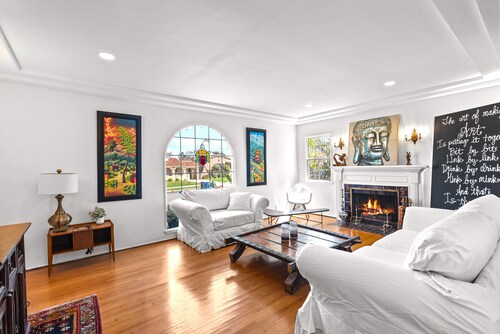 3 bed 3 full bath 5 min to SOFI w Lrg backyard, BBQ & FREE PARKING