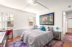 3 bedrooms, desk, iron/ironing board, WiFi