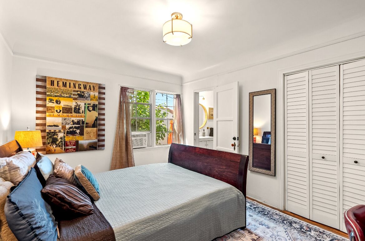 3 bedrooms, desk, iron/ironing board, WiFi