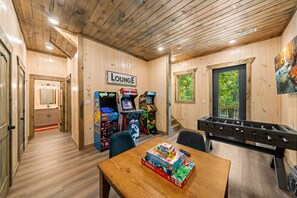 Spielezimmer