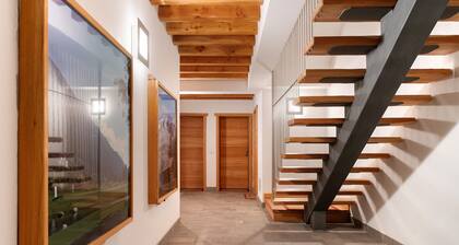 Apartment 'Dolomiti Deluxe - Bocenago' with Mountain View, Balcony and Wi-Fi