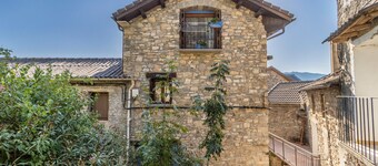 Maison de campagne "Casa Pirinea" avec vue sur la montagne et Wi-Fi