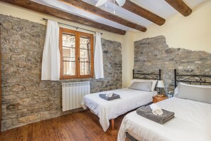 2 habitaciones, wifi gratis y ropa de cama 