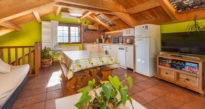 Country House 'Casa Pirinea' with Mountain View and Wi-Fi