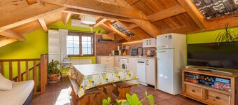 Country House 'Casa Pirinea' with Mountain View and Wi-Fi