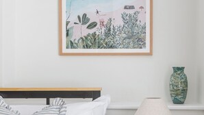 3 bedrooms, iron/ironing board, free WiFi, bed sheets - Upper Rock Gardens Retreat (Brighton)