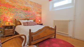 1 chambre, fer et planche à repasser, Wi-Fi gratuit, draps fournis