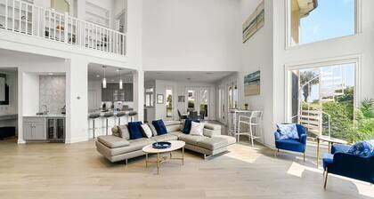 Living Luxe | Ocean Front with heated Pool!