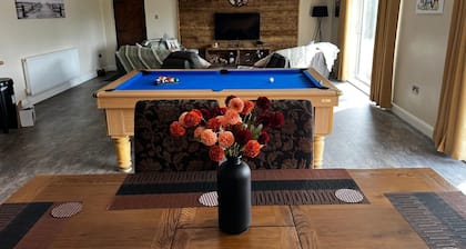 Luxury Country Lodge in Bretherton - Sleeps 4