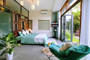 3 عدّة غرف نوم ومكواة/لوح كي وواي فاي وملاءات أسرّة