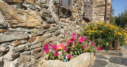 Apartment 'O Bolaño Apt 2' with Mountain View, Shared Pool and Shared Garden