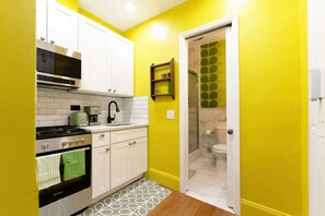 Fridge, oven, coffee/tea maker, toaster