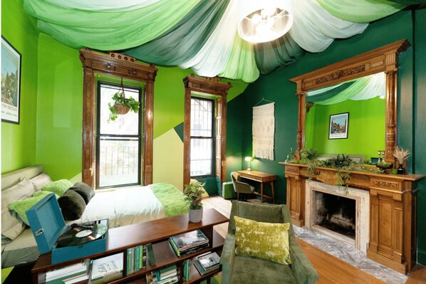 Fer et planche à repasser, Wi-Fi gratuit, draps fournis