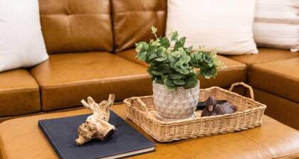 The Ridge House-Lake House w/Hot Tub & Game Room-DOG friendly