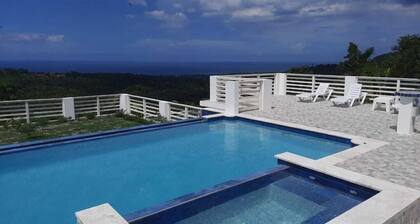 Runaway bay Villa Jamaica with a spectacular view of the Caribbean sea