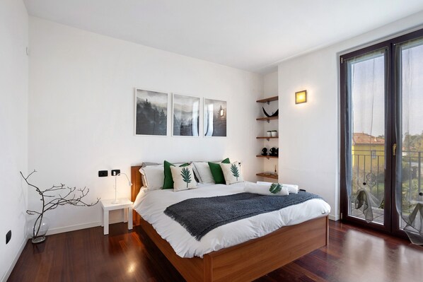 1 habitación, tabla de planchar con plancha, wifi gratis y ropa de cama 