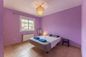 4 bedrooms, free WiFi, bed sheets