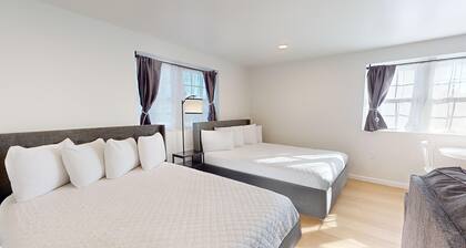 Comfortable Coastal Retreat with Two Queen Beds & Sleeper Sofa - Suite Room