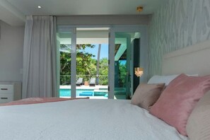 3 habitaciones, tabla de planchar con plancha, wifi y ropa de cama