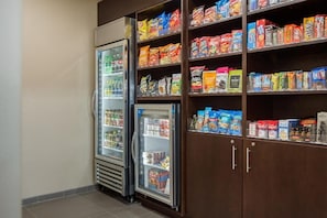 Gift shop - King Suite - Non-Smoking (Austin)