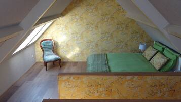 1 slaapkamer, een bureau, gratis wifi, beddengoed