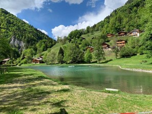 Property grounds - Cosy apartment with balcony and mountain view (Flumet)