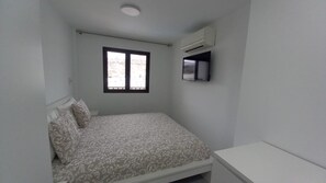 1 bedroom, free WiFi - Vacation Home 'Las Palmeras 522 Puerto Feliz' with Sea View, Wi-Fi and Air Conditioning (Puerto Rico)