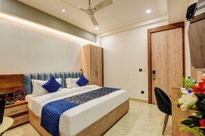 ห้องพรีเมียม, วิวเมือง | เครื่องนอนระดับพรีเมียม, ผ้านวมขนเป็ด, เตียงเมมโมรีโฟม, โต๊ะทำงาน