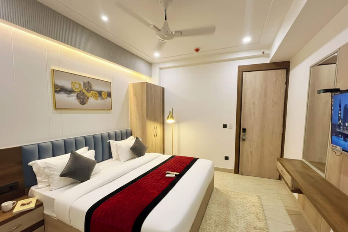 Superior Studio_With City View | 1 bedroom, premium bedding, down duvets, memory-foam beds