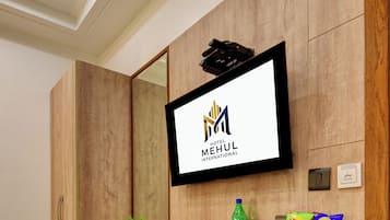 Boutique Room | 1 bedroom, premium bedding, down comforters, memory foam beds