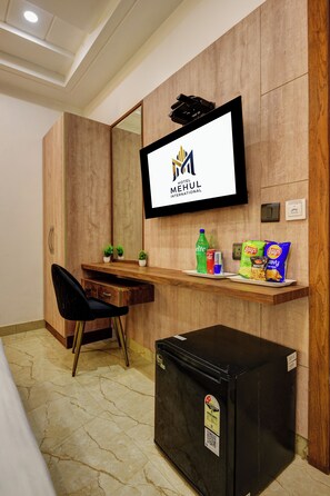 Boutique Room | 1 bedroom, premium bedding, down comforters, memory foam beds