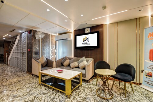 Hotel Mehul International -Near New Delhi Railway Station, Paharganj & Connaught Place