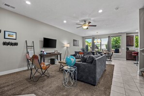 Family House, Mountain View | Living area