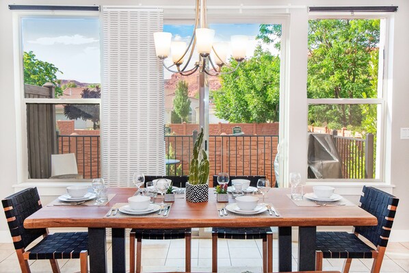 Family House, Mountain View | In-room dining - Entrada at Moab 624 (Moab)