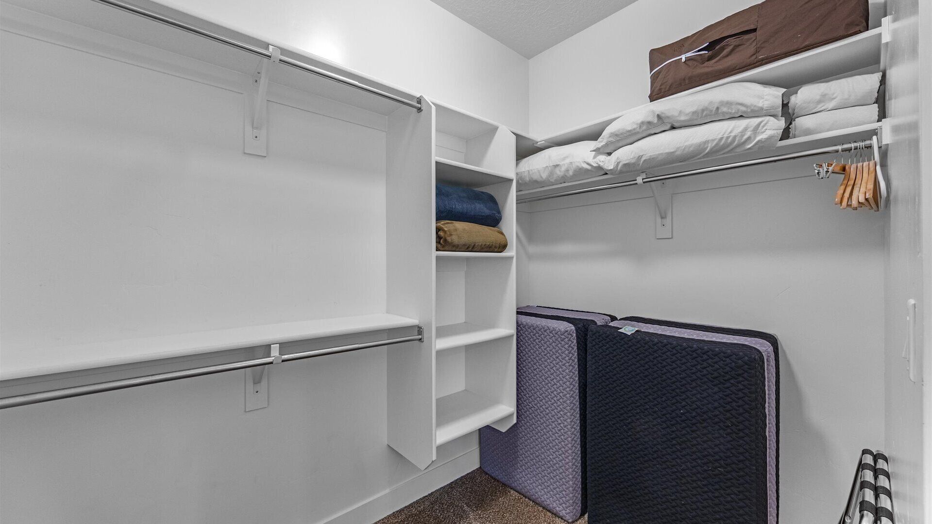 Family House, Mountain View | Room amenity