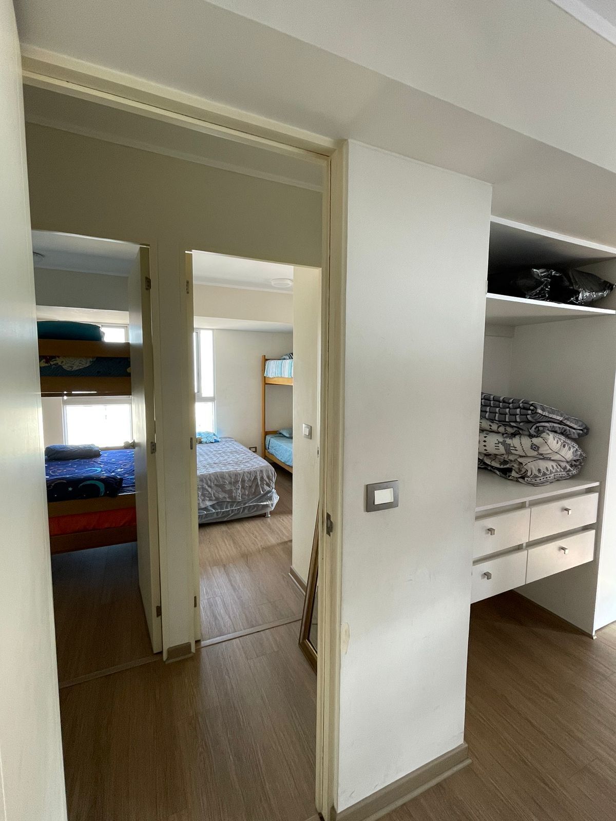 3 dormitorios, tabla de planchar con plancha, wifi y ropa de cama