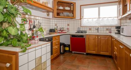 Maison de vacances 'Chez Les Ours' avec vue sur les montagnes, terrasse privée et Wi-Fi