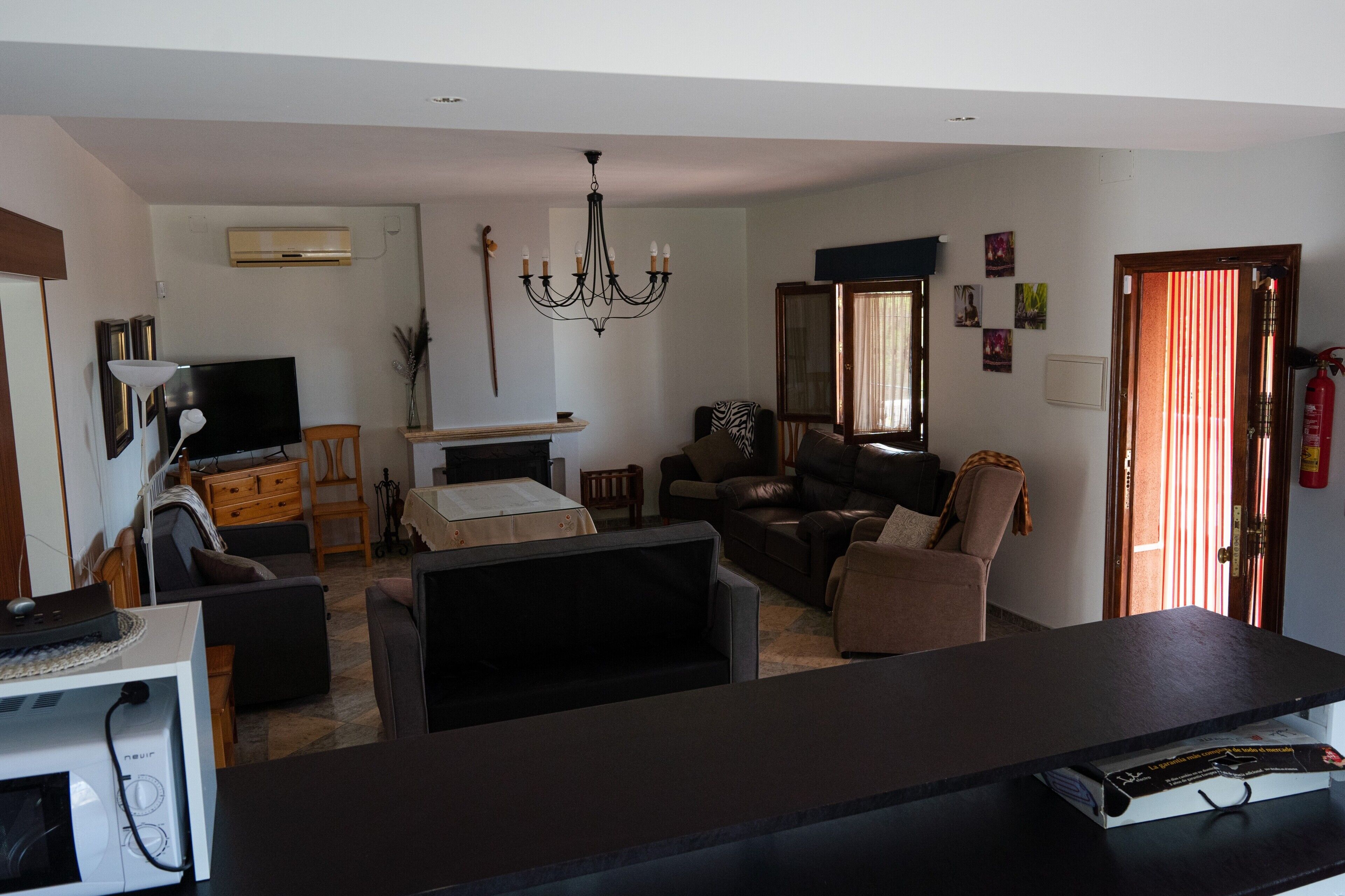 Televisión, chimenea y videojuegos 