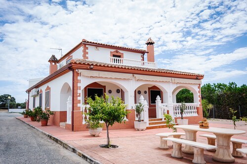 Holiday Home 'Casa Martina' with Private Pool, Wi-Fi and Air Conditioning