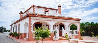 Holiday Home 'Casa Martina' with Private Pool, Wi-Fi and Air Conditioning