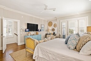4 bedrooms, desk, iron/ironing board, WiFi
