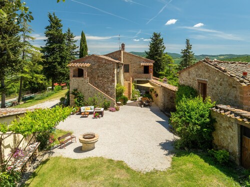Ferienhaus 'Podere Le Rote' mit privatem Pool, Garten und WLAN