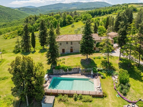 Ferienhaus 'Podere Le Rote' mit privatem Pool, Garten und WLAN