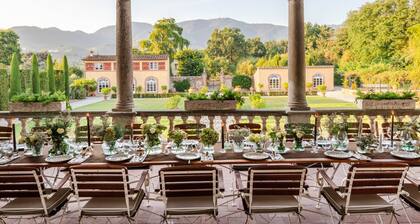 Air Conditioned 10 Bedrooms Luxury Villa and Pool in Lucca