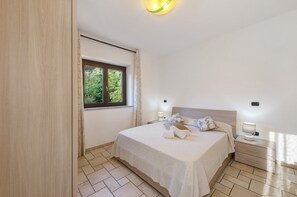1 chambre, Wi-Fi gratuit, draps fournis