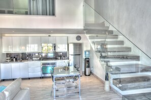 Fridge, microwave, oven, coffee/tea maker