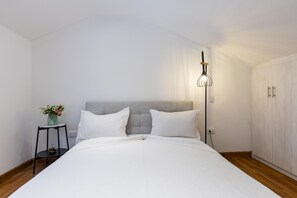 3 bedrooms, WiFi, bed sheets